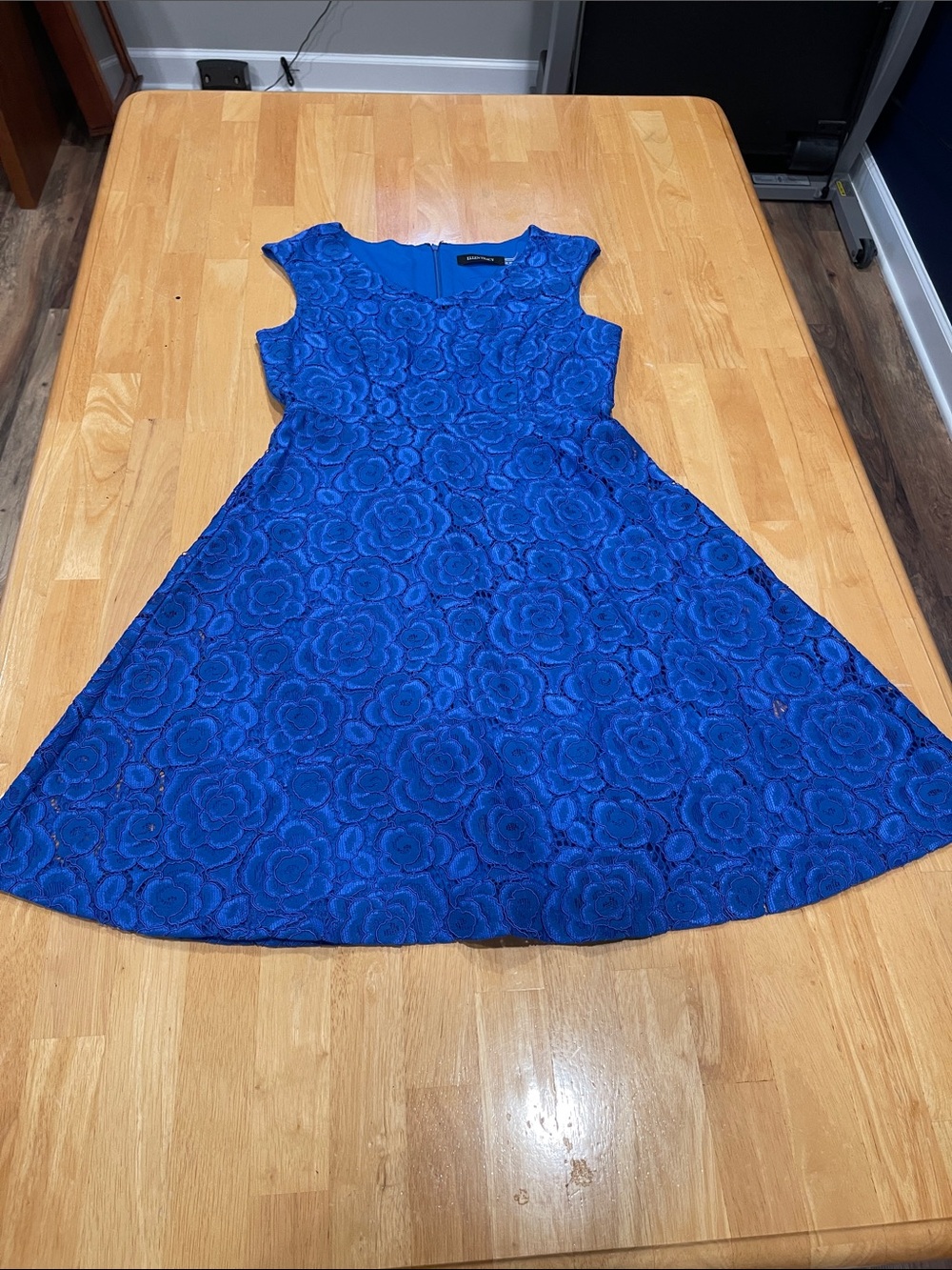 Ellen Tracy Cobalt Blue Floral Lace Midi Dress Size 6